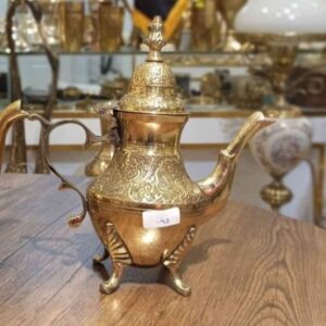 Messing-Teekanne handgraviert mit elegantem Gravurdesign Chic