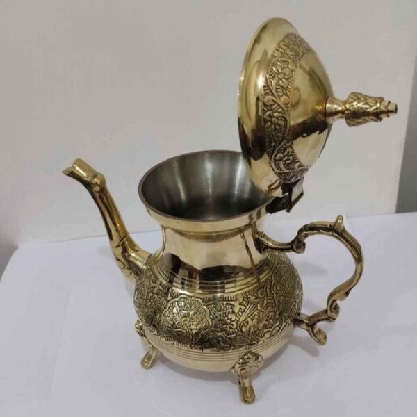 Messing-Teekanne handgraviert mit elegantem Gravurdesign Pfau