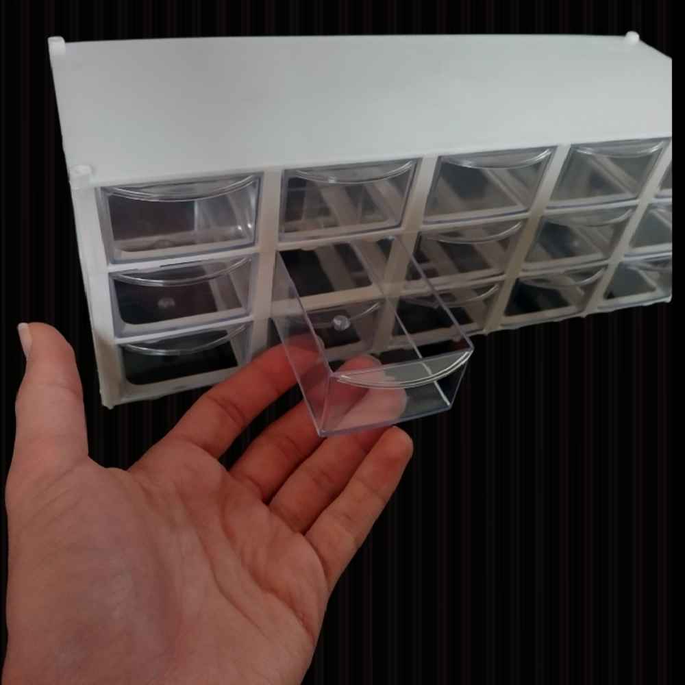 Kunststoff-Schubladenbox mit 15 Fächern & 3 Reihen
