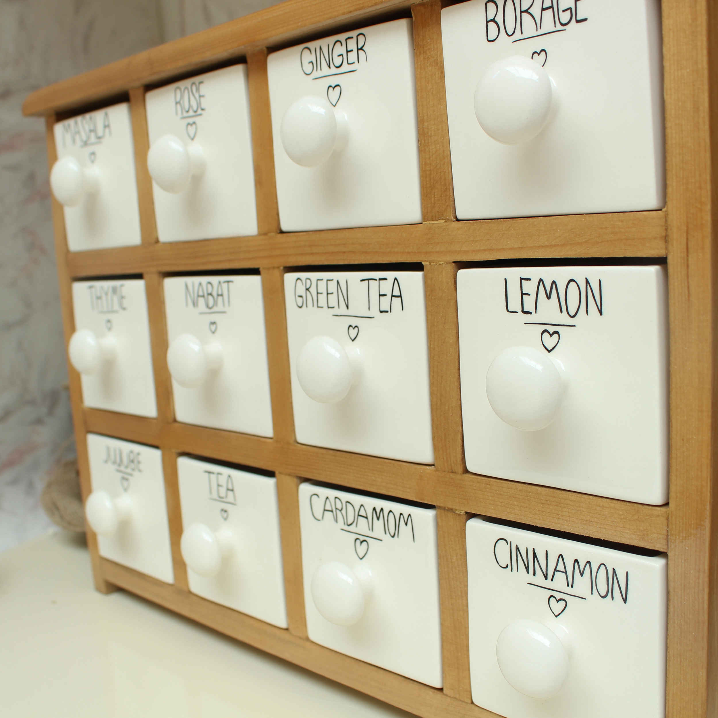 Handgefertigte Kommode mit 12 Keramikschubladen und Holzkasten