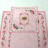 Islamische Gebetsmatte Samt-Sajadah mit rosa Blumendesign