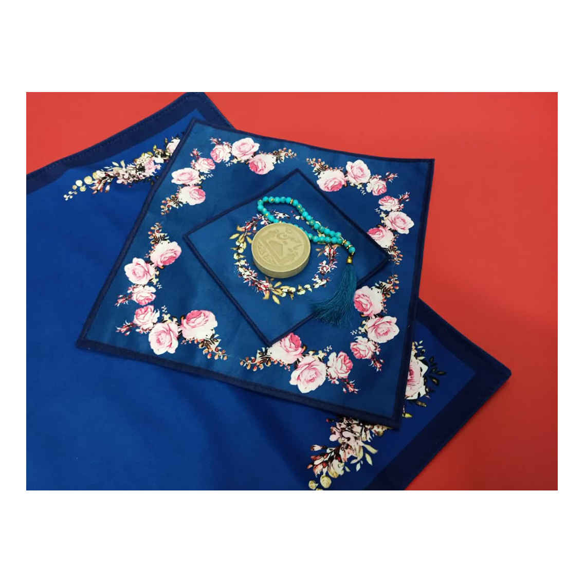 Islamische Gebetsmatte Samt-Sajadah mit rosa Blumenmuster