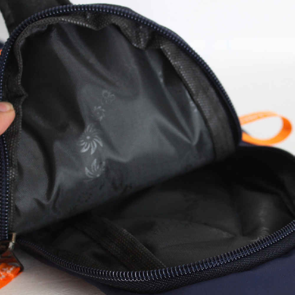 Canvas-Umhängetasche mit mehreren Fächern