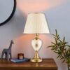 Akzent Tischlampe mit Stoff-Tapered Lampenschirm Alisa