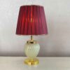 Akzent Tischlampe mit Stoff-Tapered Lampenschirm Sarina