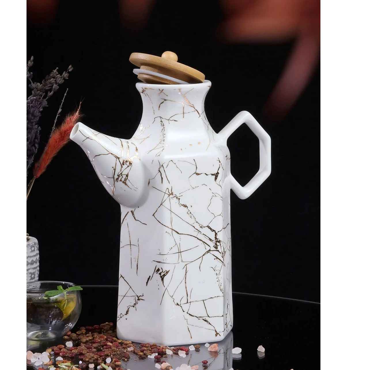 Weiße Keramik Ölspenderflasche praktisch für den täglichen Kochgebrauch