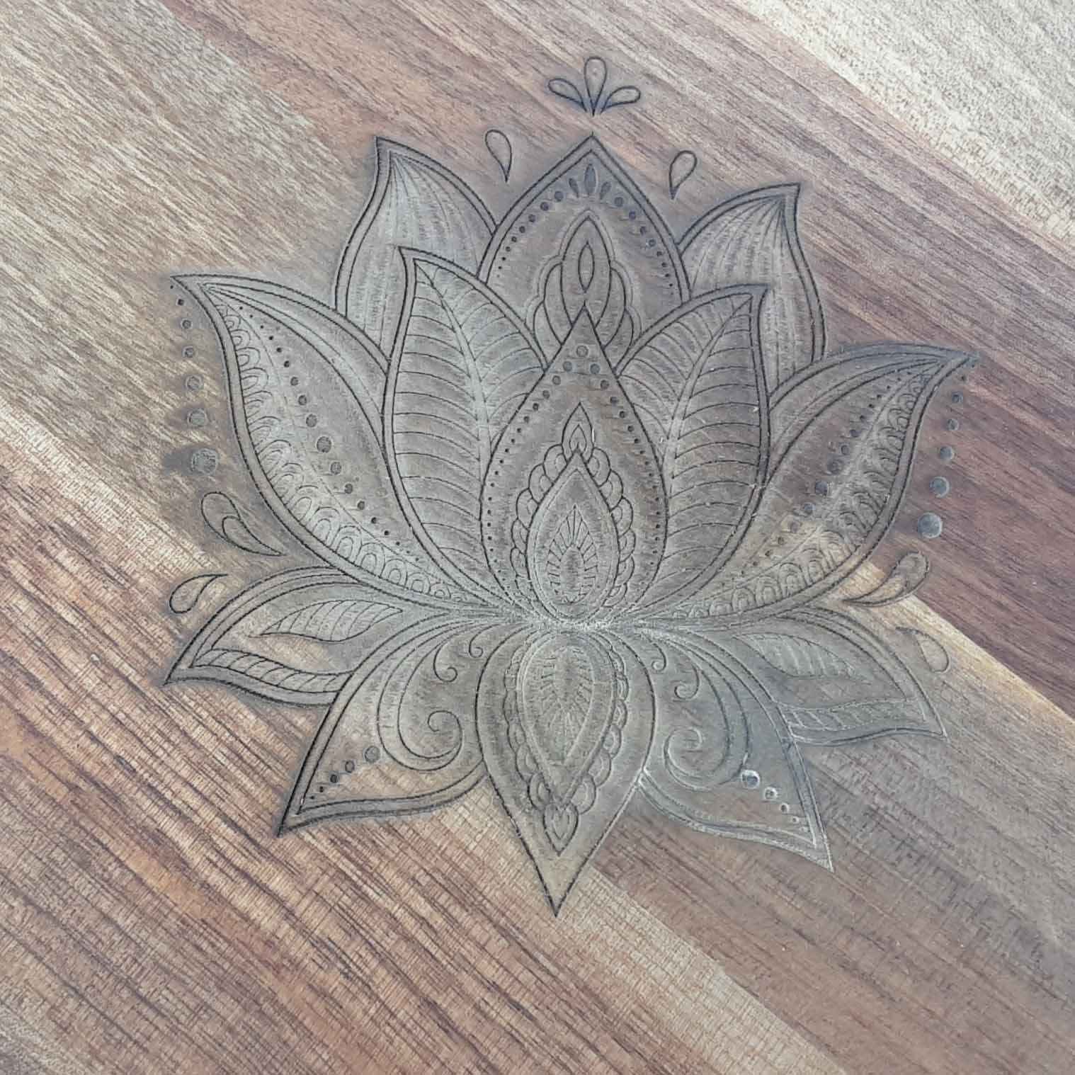 Blumenmuster-Tablett mit Griff & Basis – Modell Golnaz