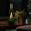 Glas-Petroleumlampe im Vintage-Design in Grün