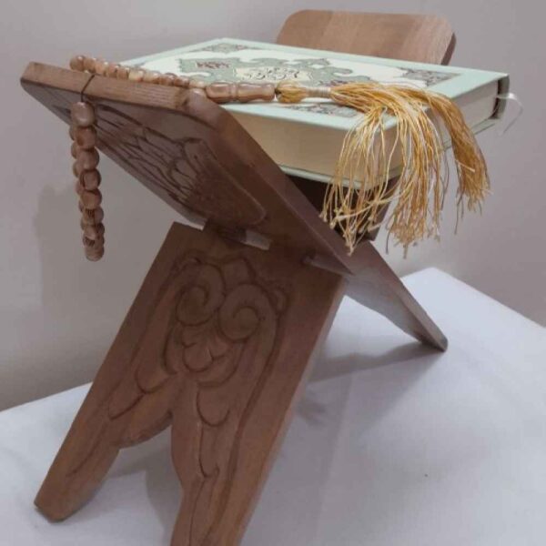 Faltbarer hölzerner Koran-Rehal mit islamischer Kunst