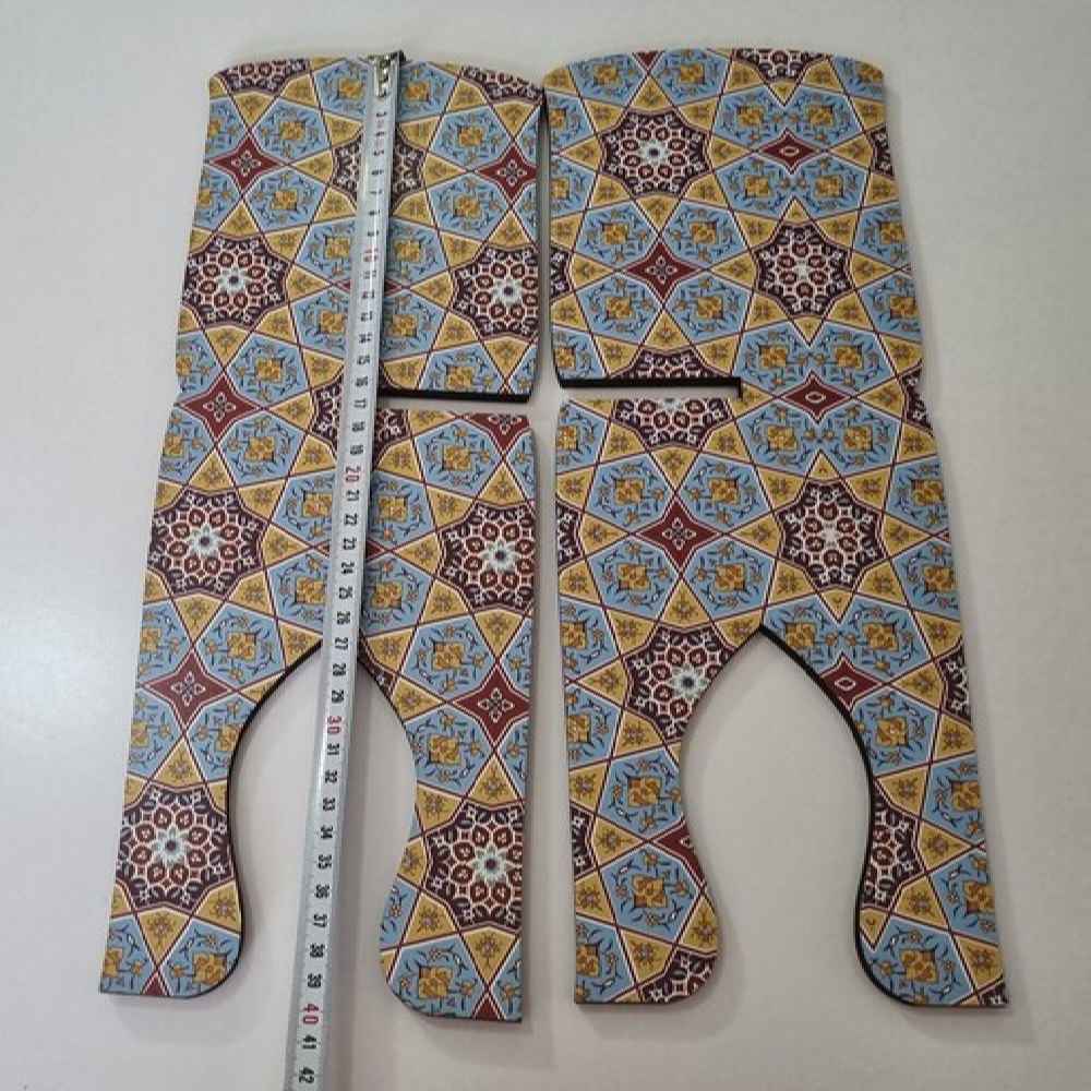 Faltbarer Koran-Ständer aus Holz mit geometrischem islamischem Muster