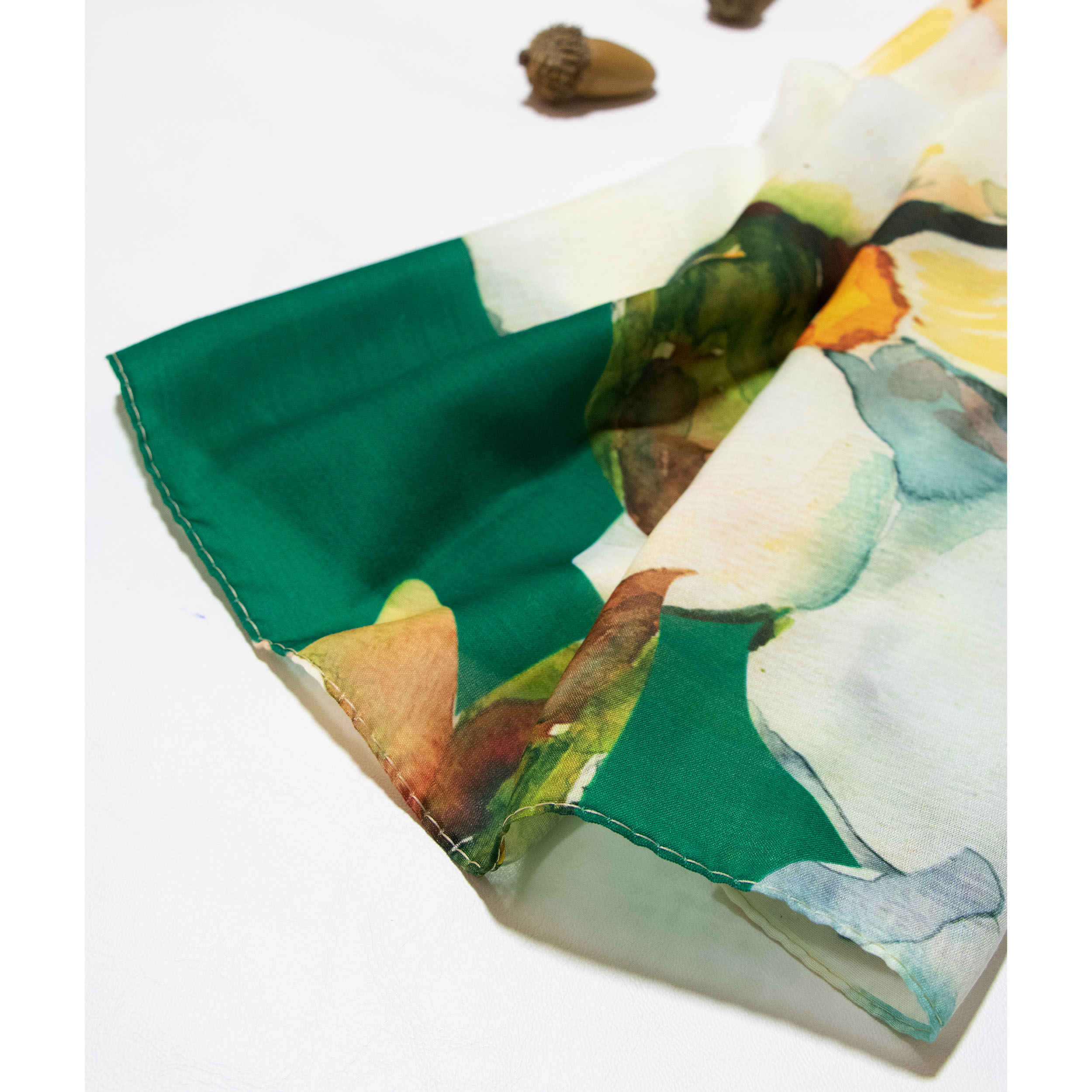 Bedruckter Schal für Frauen Künstlerisch & Leicht Blaues Abstraktes Design