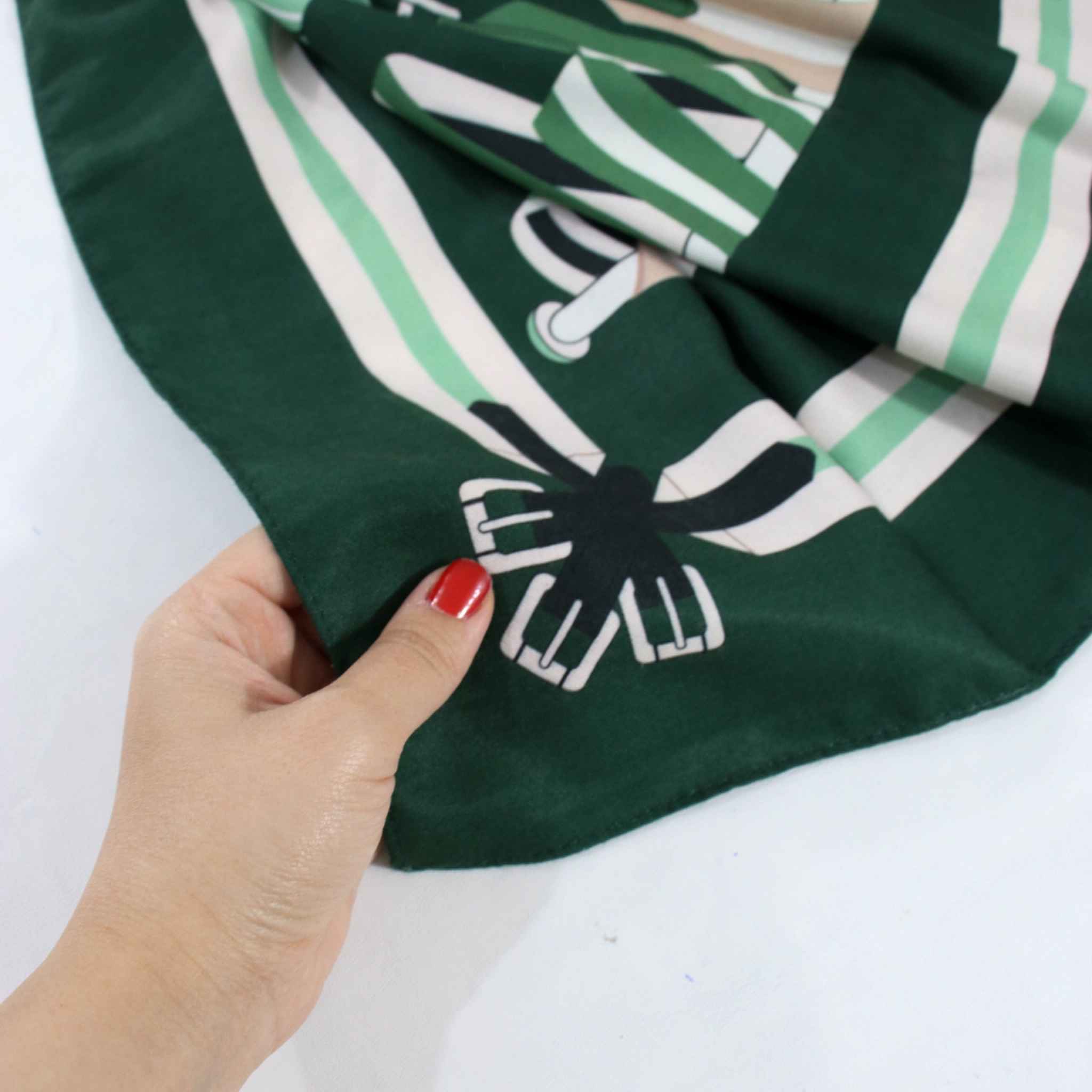 Bedruckter Schal für Frauen Künstlerisch & Leicht mit Mohair-Stoff