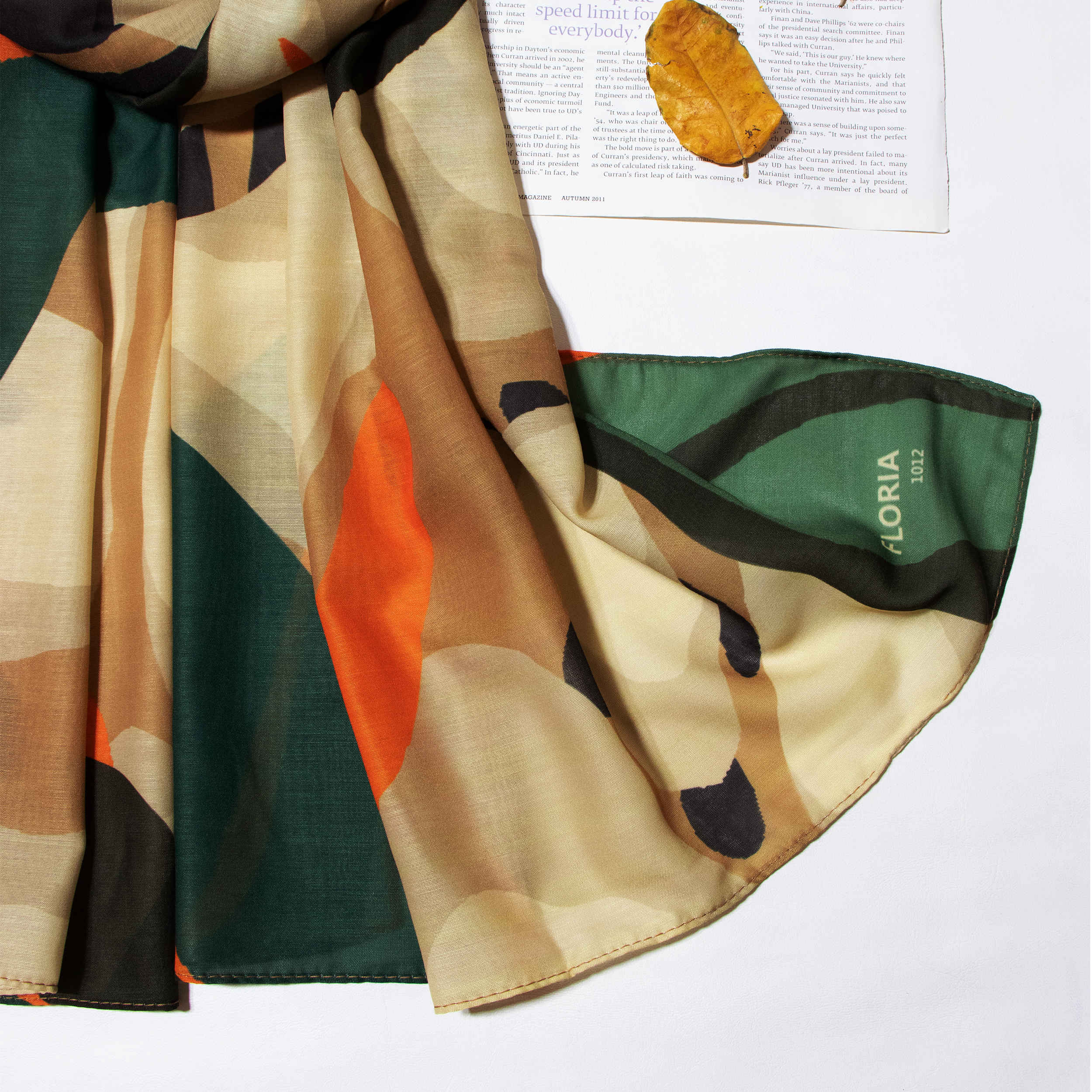 Bedruckter Schal für Frauen Künstlerisch & Leicht für jeden Anlass