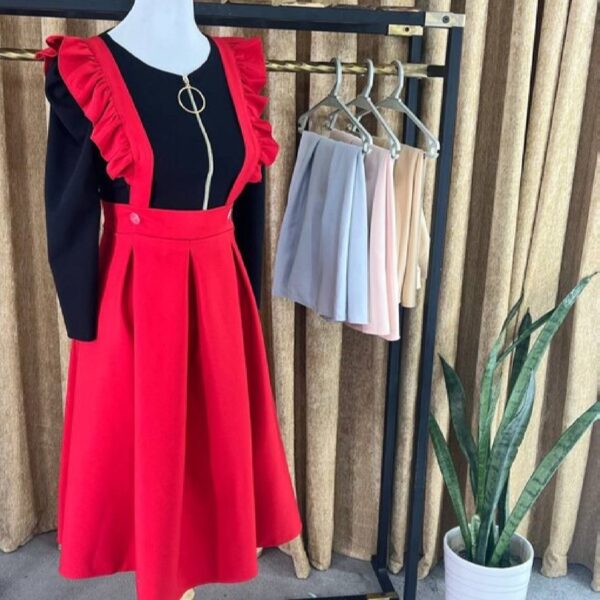 Damenrock mit Trägern in Maserati-Rot aus Crepe