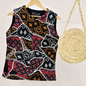Damenweste Patchwork & Nadelarbeit inspiriert von iranischer Kunst