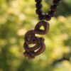 Farsi Name Halskette Graviertes Holz-Pendant Handgefertigt Roya