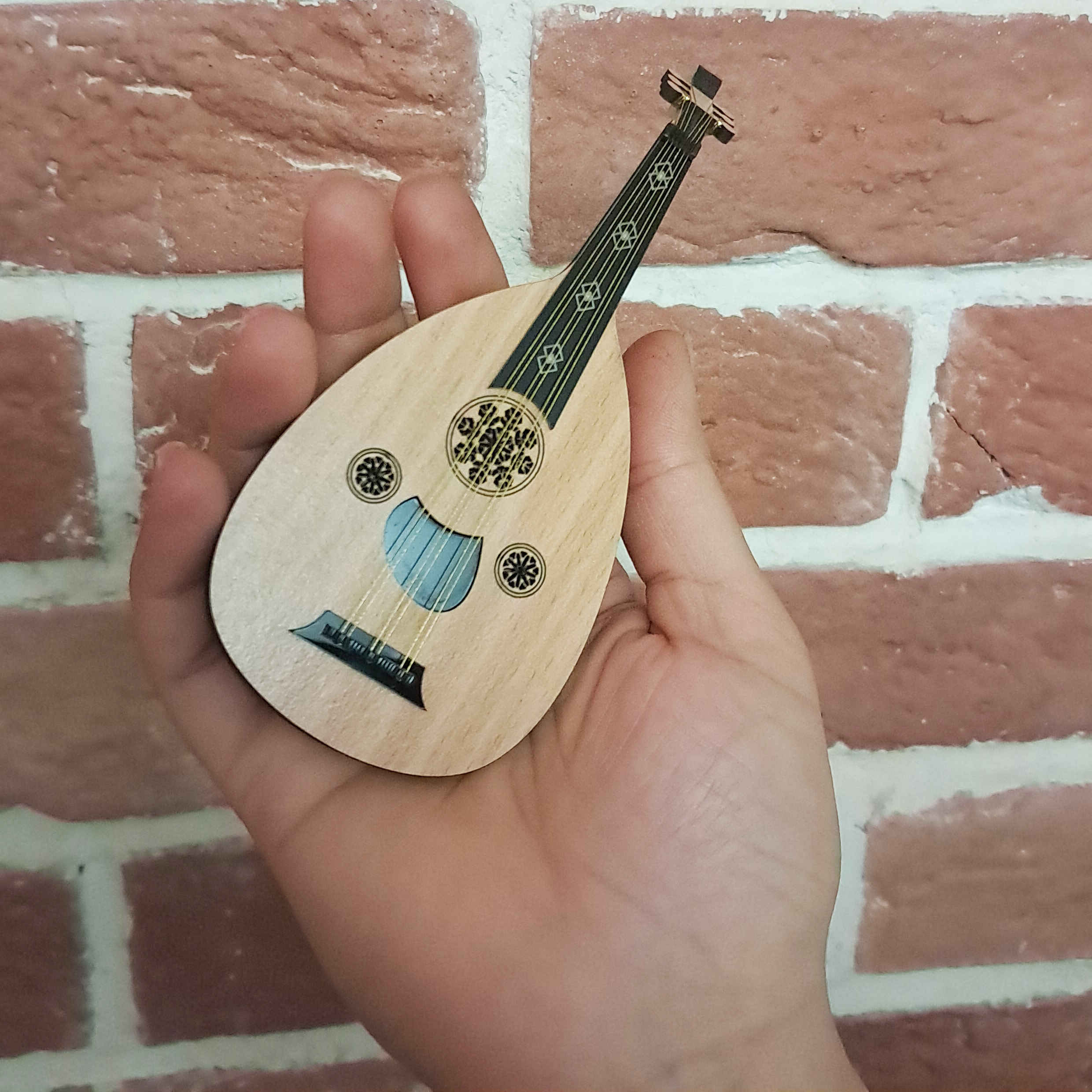 Maquette Modellbausatz: Nachbildung des Holz-Oud für Sammler und Fans
