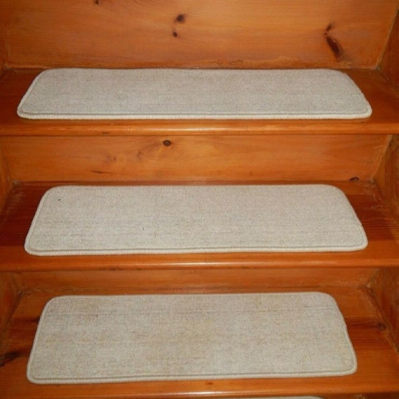 Teppich Treppenbelag Innen – Rutschfest in Creme, 2 Stück