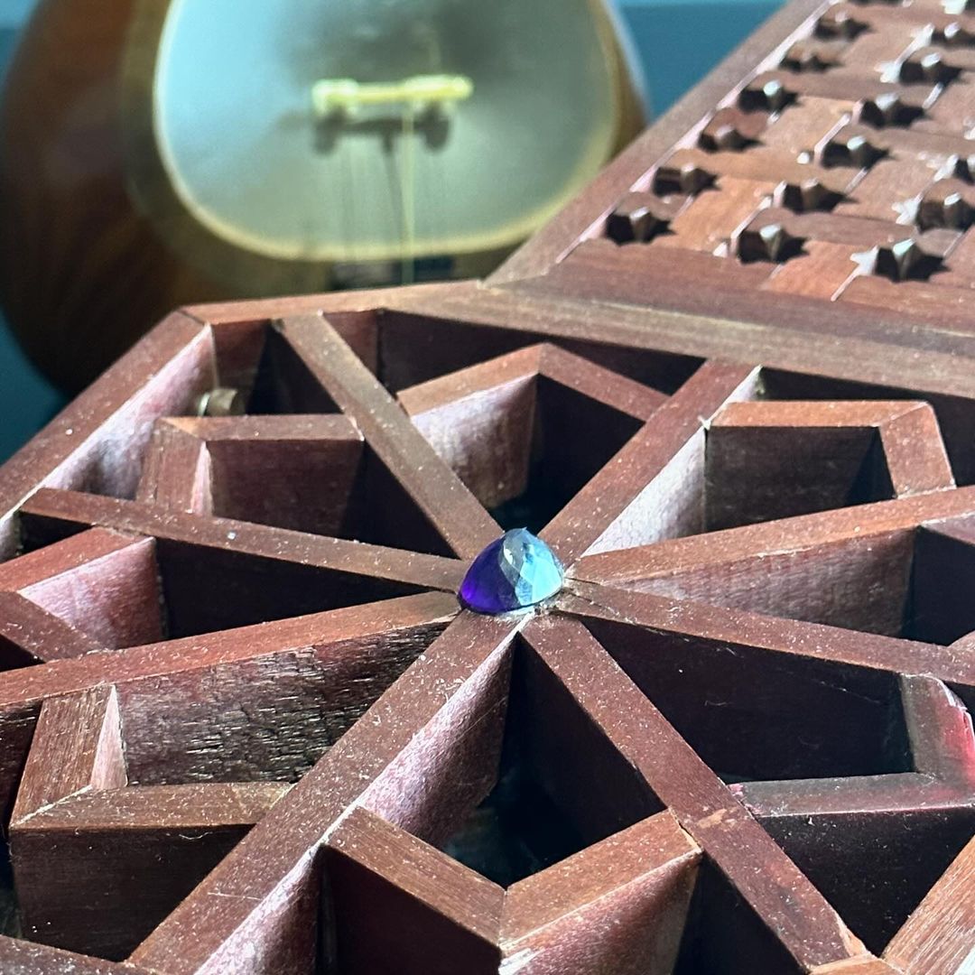 Etui für persisches Tar – handgefertigt aus Holz und Naturleder