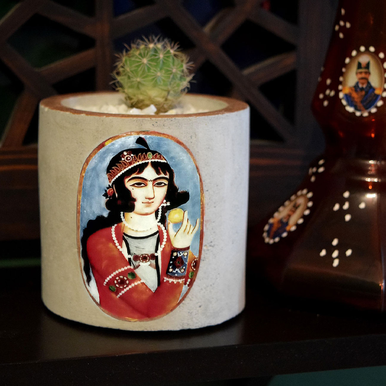 Persische Betonvase, handgefertigt im Khatun-Design