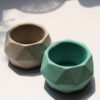 Minimalistische Betonvase, handgefertigt, Polyhedral Blau