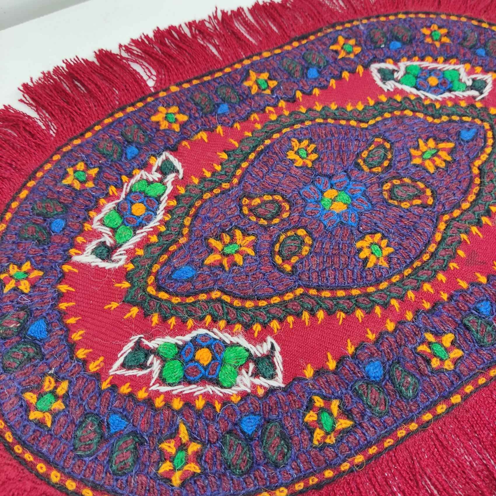 Pateh Kermans Eleganz Handgefertigte Tischdecke Tradition