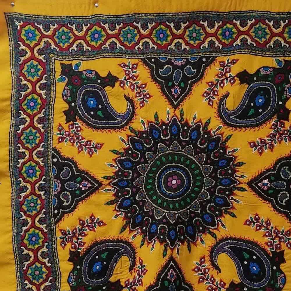 Pateh Kermans Eleganz Tischdecke Gelbes Paradies