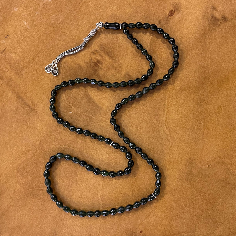 Islamischer afghanischer Shah Maghsoud-Rosenkranz mit 33 Gebetsperlen und Silberkordel