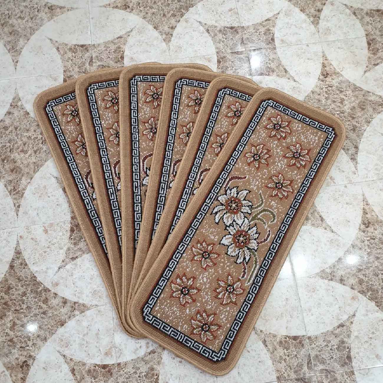 Teppich Treppenbelag Innen – Persisch inspiriertes Blumenmuster, 6 Stück