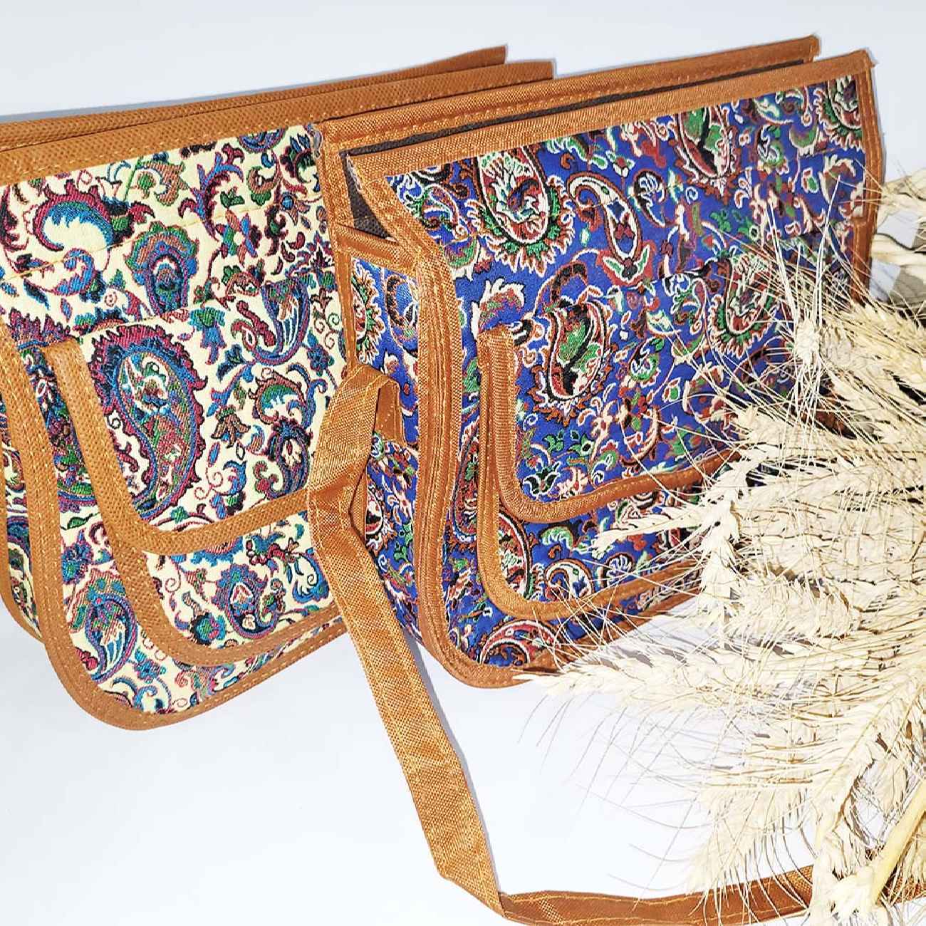 Crossbody-Umhängetasche aus Termeh-Stoff – stilvoll und persisch inspiriert