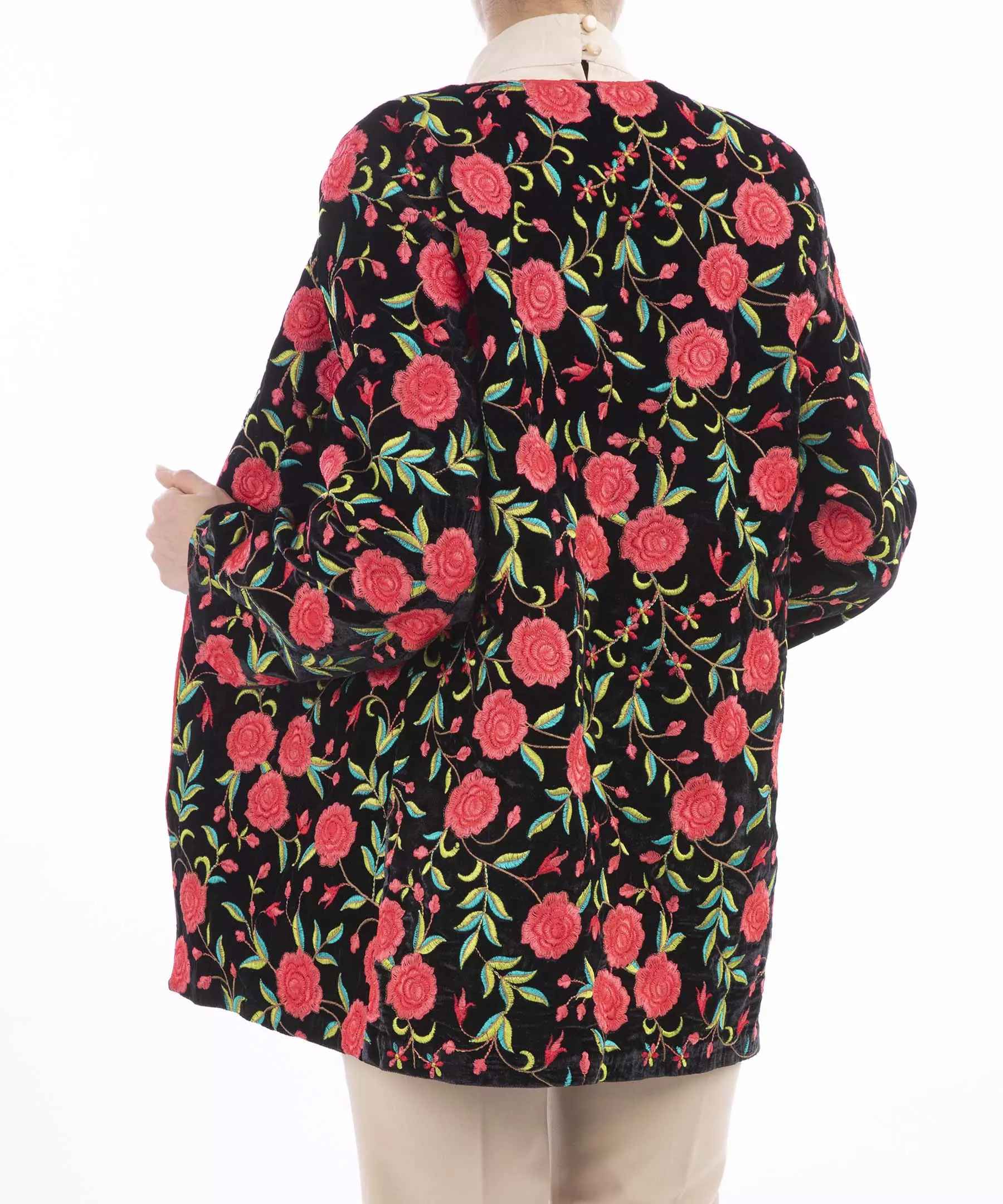 Persischer bestickter Manto für Frauen mit floralem Design