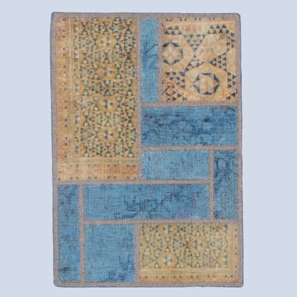 Persischer handgeknüpfter Patchwork-Teppich hellblau
