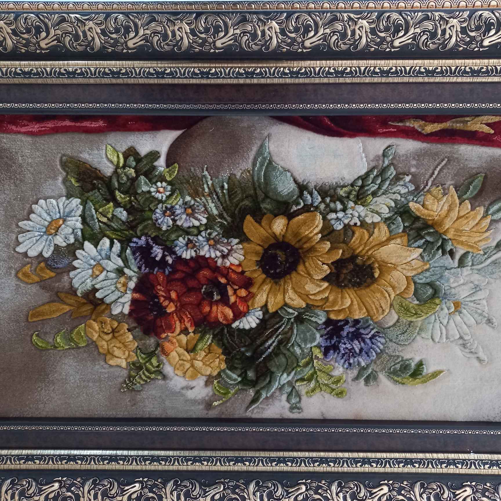 Handgeknüpfter persischer Bildteppich, der eine Sonnenblume darstellt