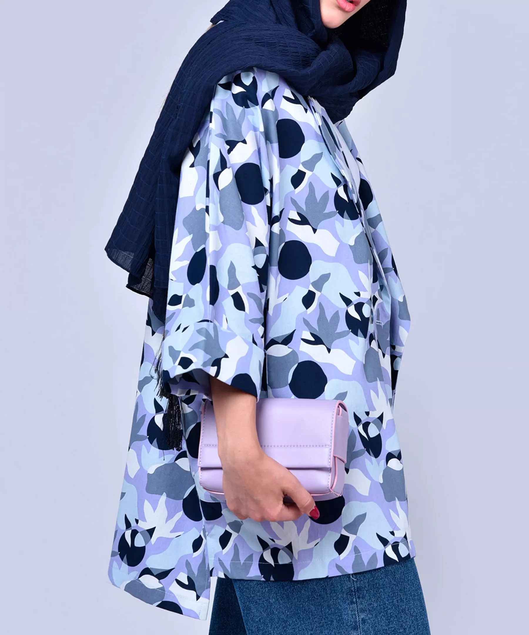 Persischer Damen-Manto mit offenem Front, lockere Passform, gepunktetes Design