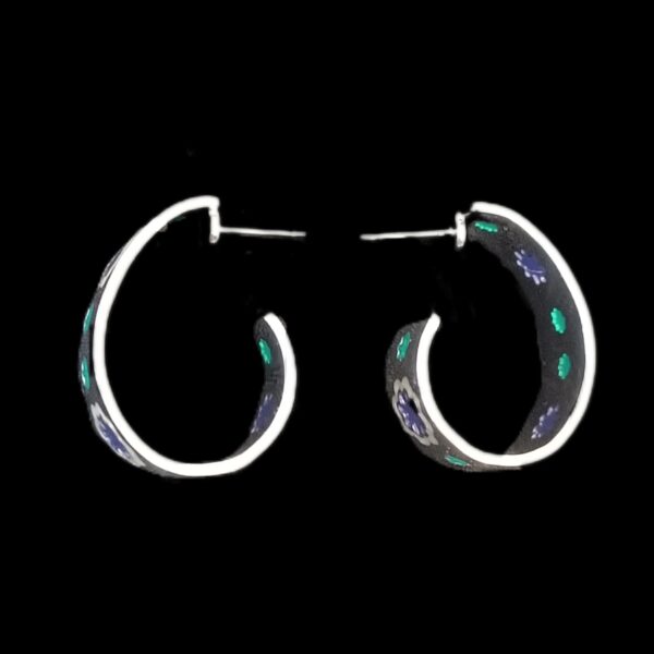 Metall-Ohrringe zum Hängen für Damen mit floralem indischem Design