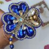 Feminine Perlen-Broschen-Nadel mit Blumen-Design