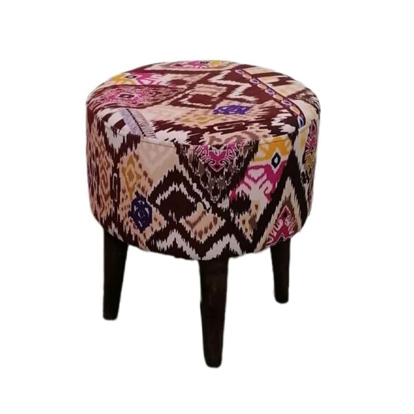 Runder Hocker mit Holzbeinen, inspiriert von persischer Kunst