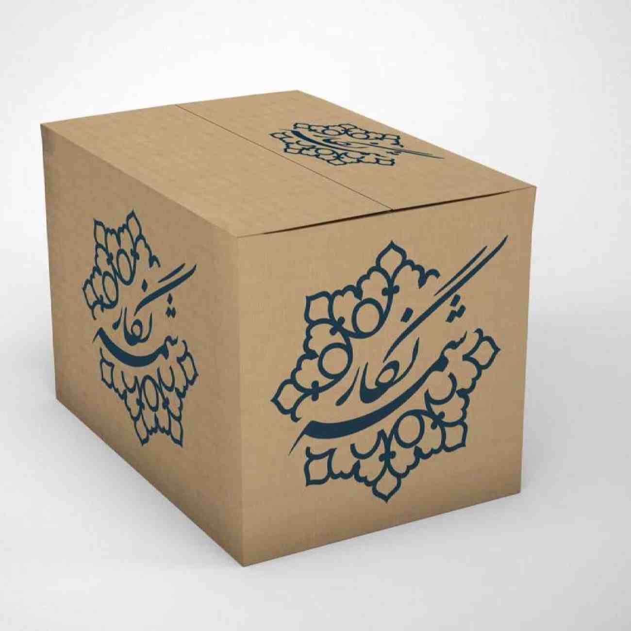 Islamische dünne Gebetsmatte aus Samt Sajadah im traditionellen geometrischen Design