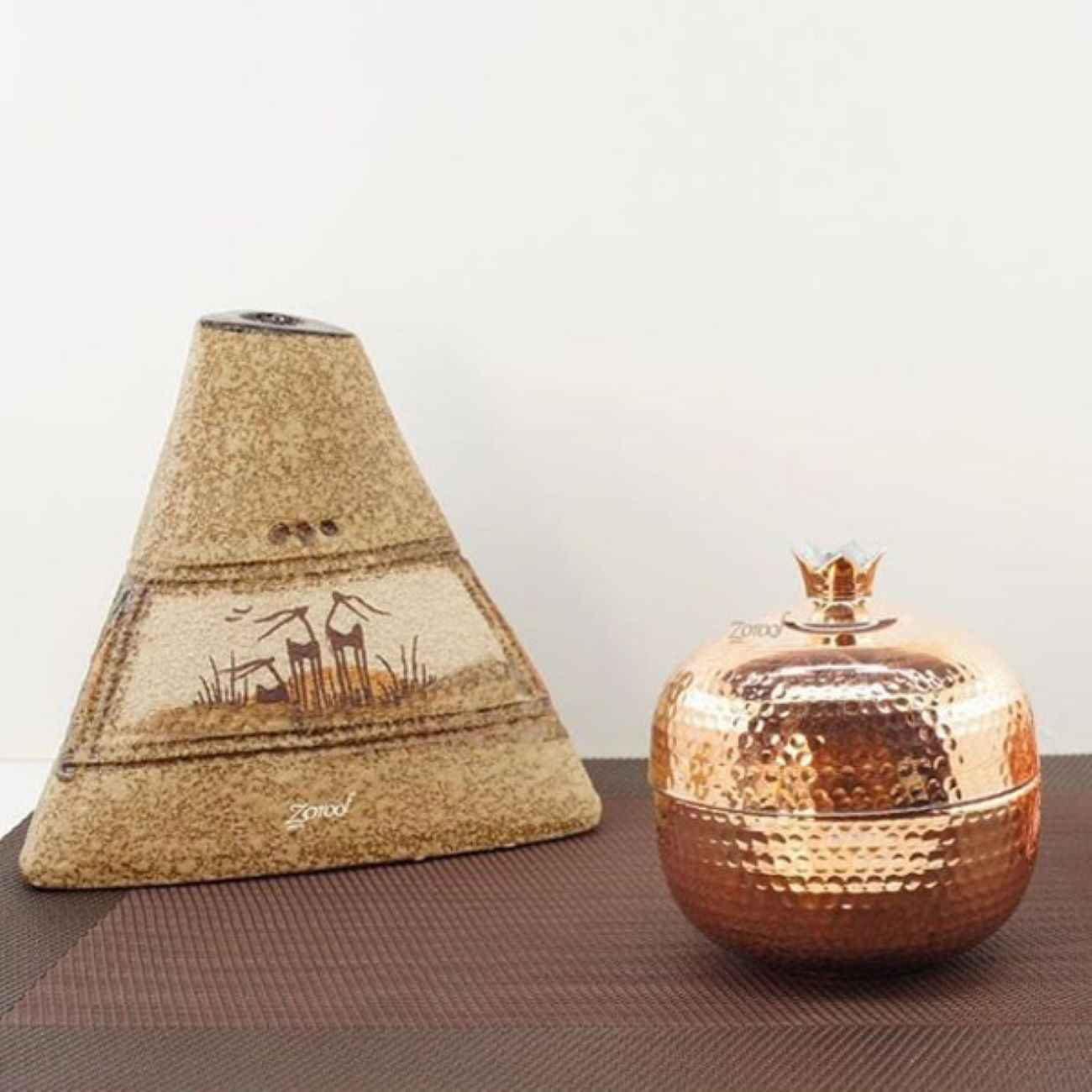 Handgefertigte persische Kupfer-Zuckerschale mit Deckel – Gehämmertes Granatapfeldesign