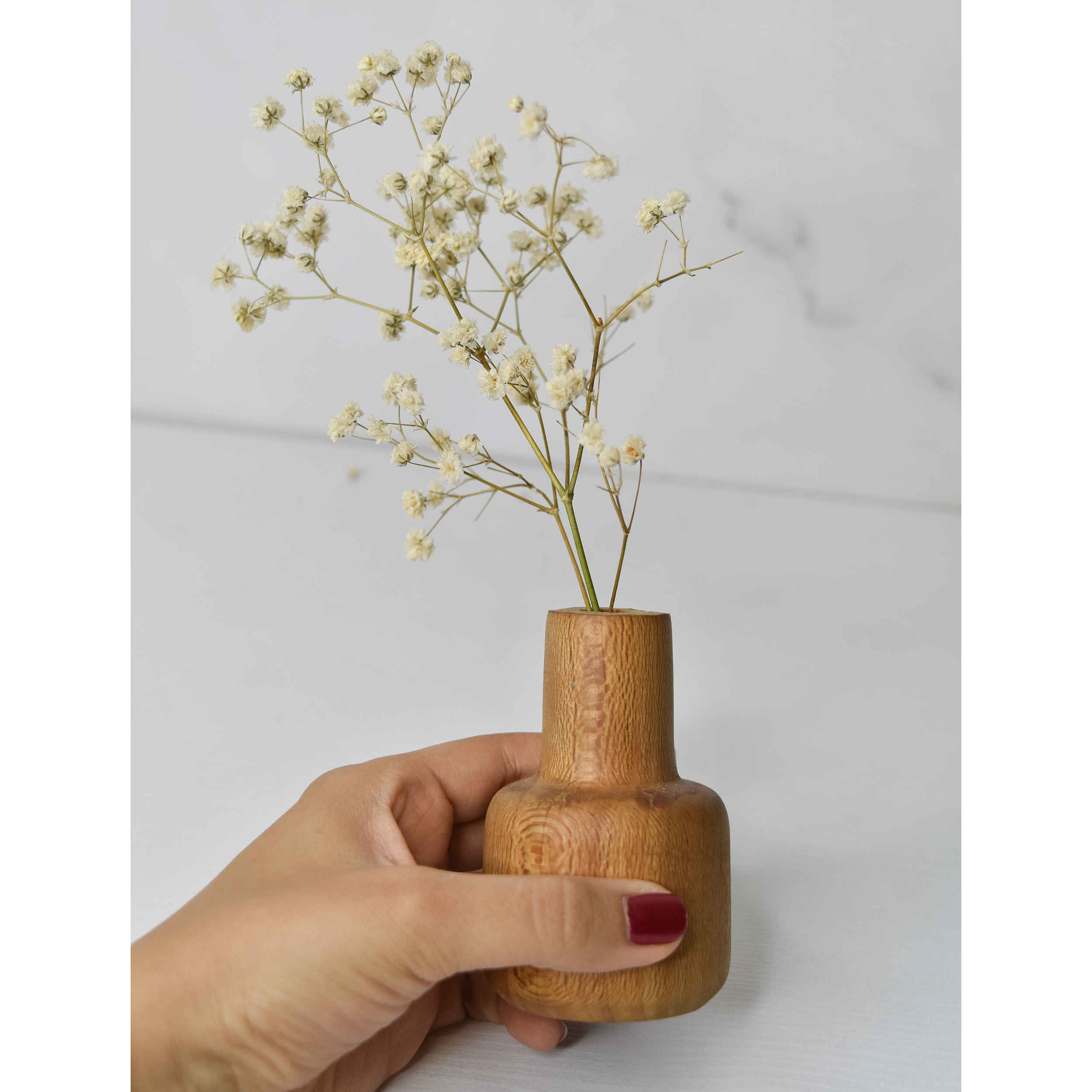 Handgefertigte Mini-Holzblumenvase aus massivem Naturholz für die Wohnkultur