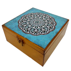 Holz-Bonbon-Box handgefertigt mit Mandala-Design