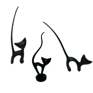 Set aus 3 dekorativen Katzen-Figuren – Verspielte Kätzchen-Skulpturen