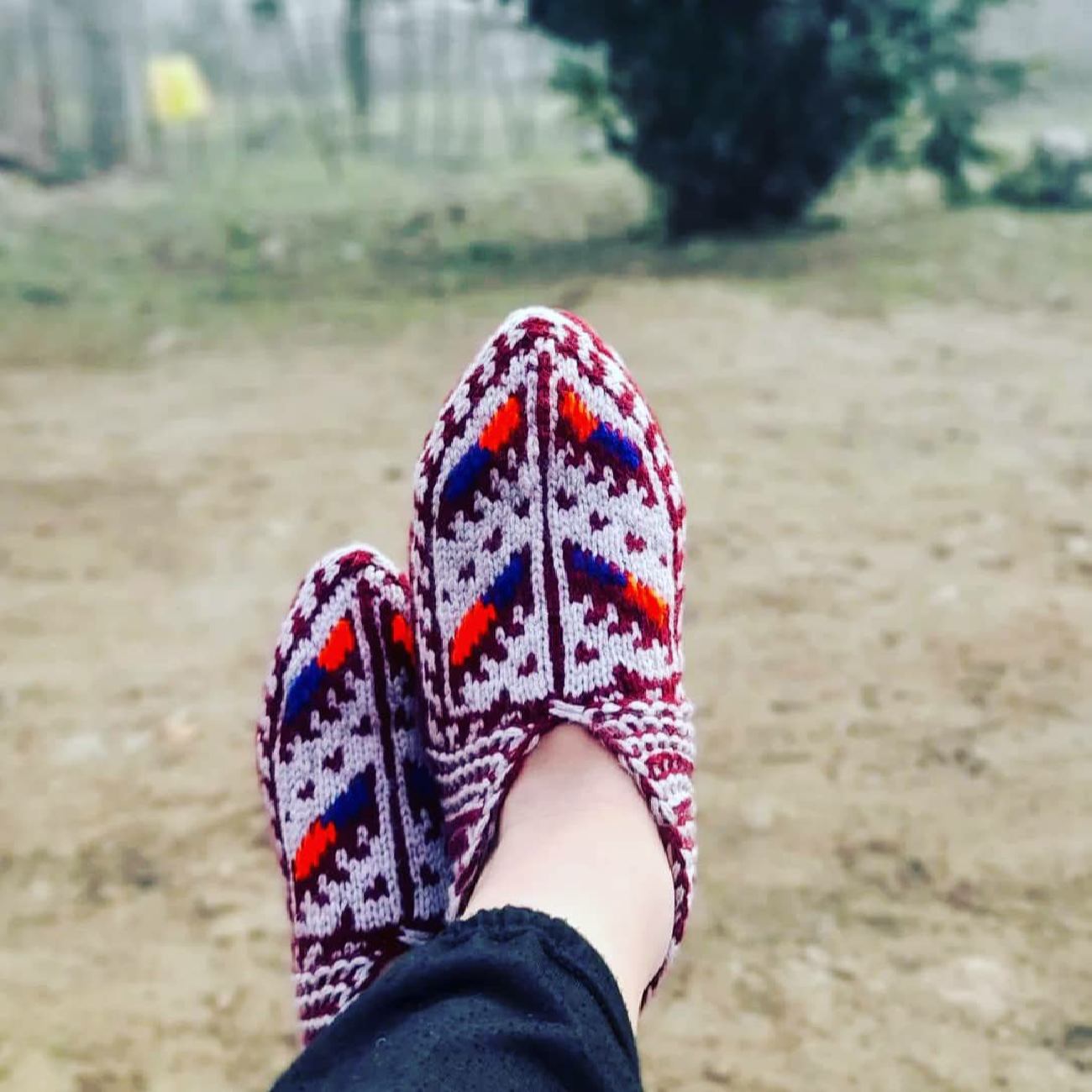 Aserbaidschanische Häkelslippers für Damen mit Traditionellem Design Handgewebt