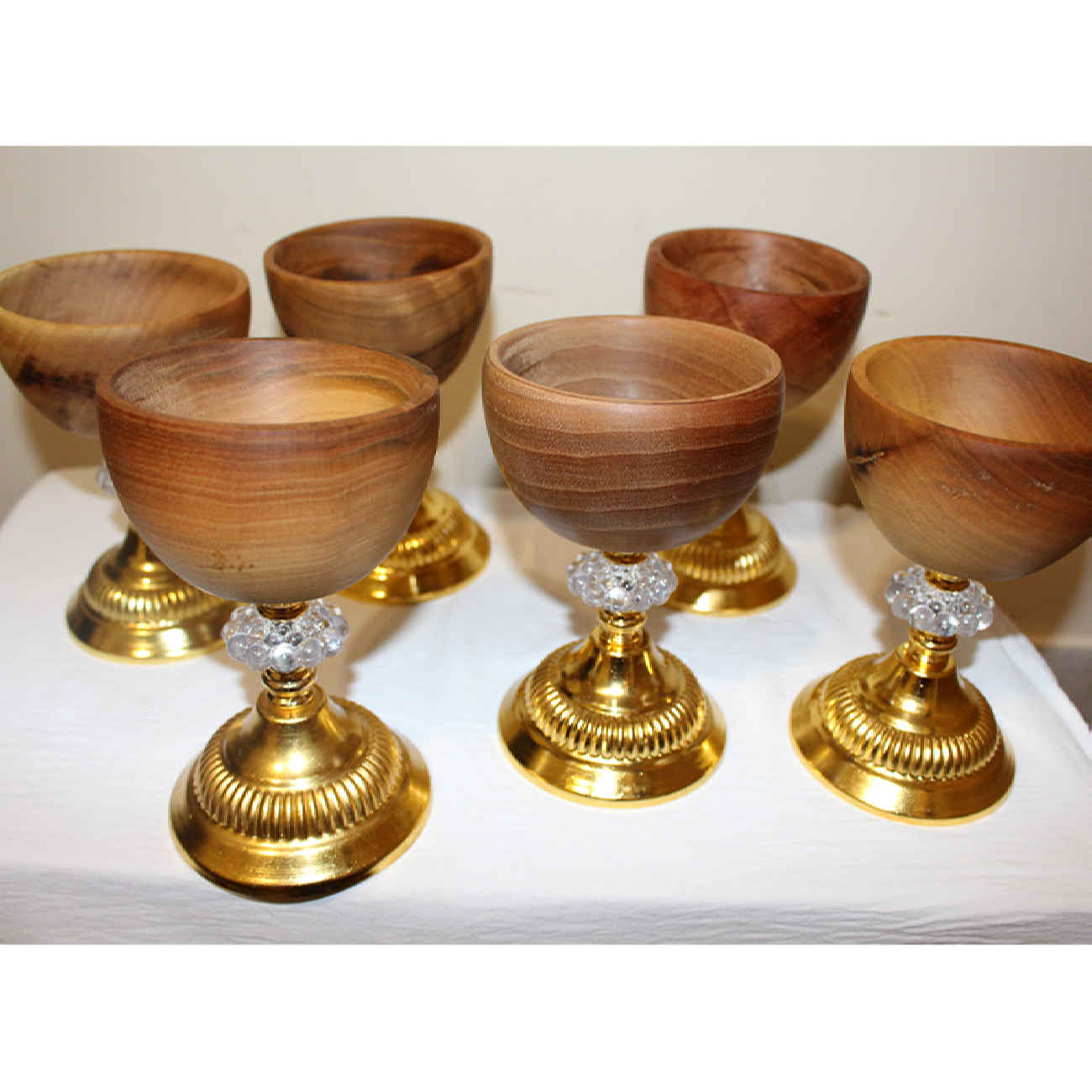 Dekorative Holz-Schale Mit Fuß Aus Walnussholz Handgefertigte Eleganz