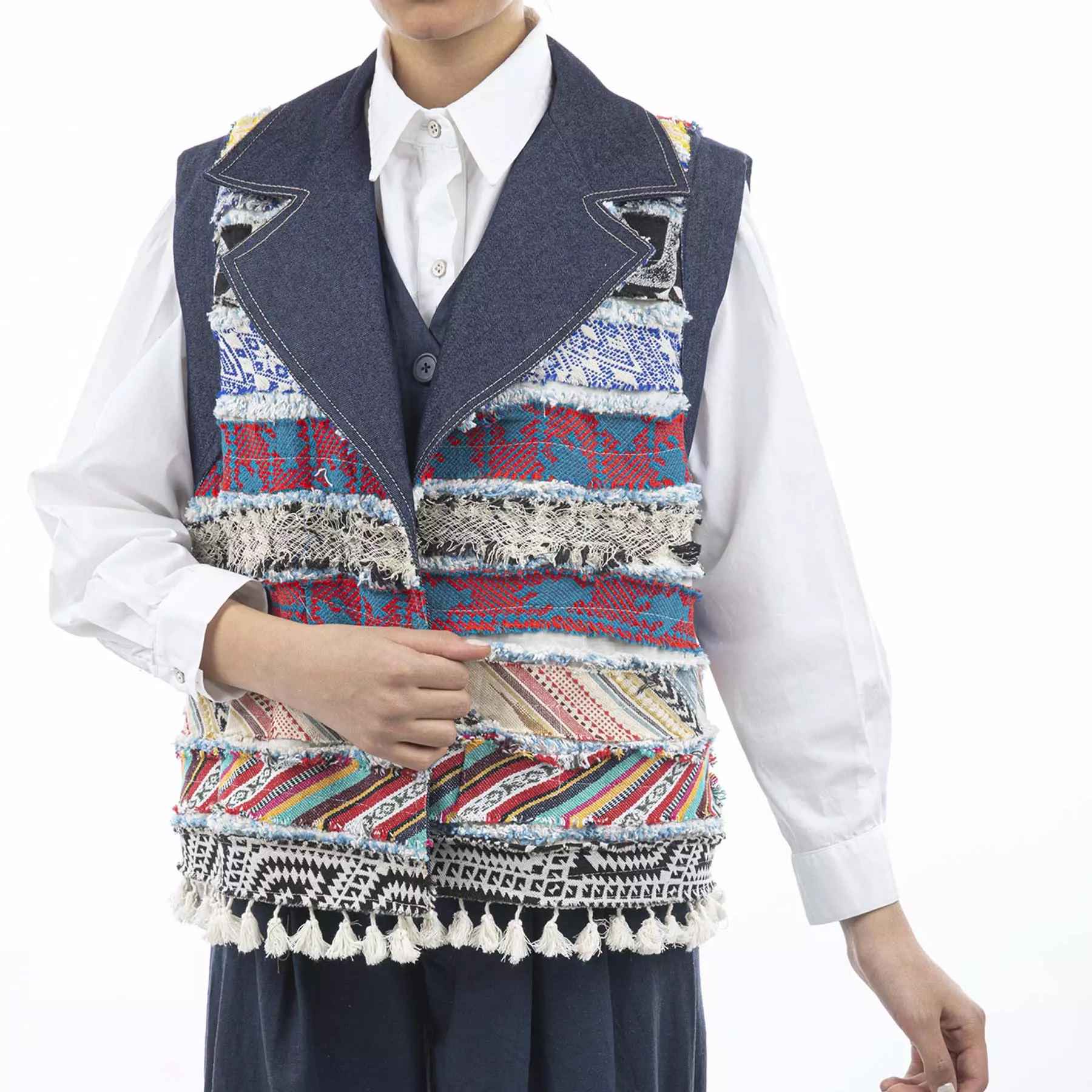 Bestickte Damenweste mit Patchwork-Design
