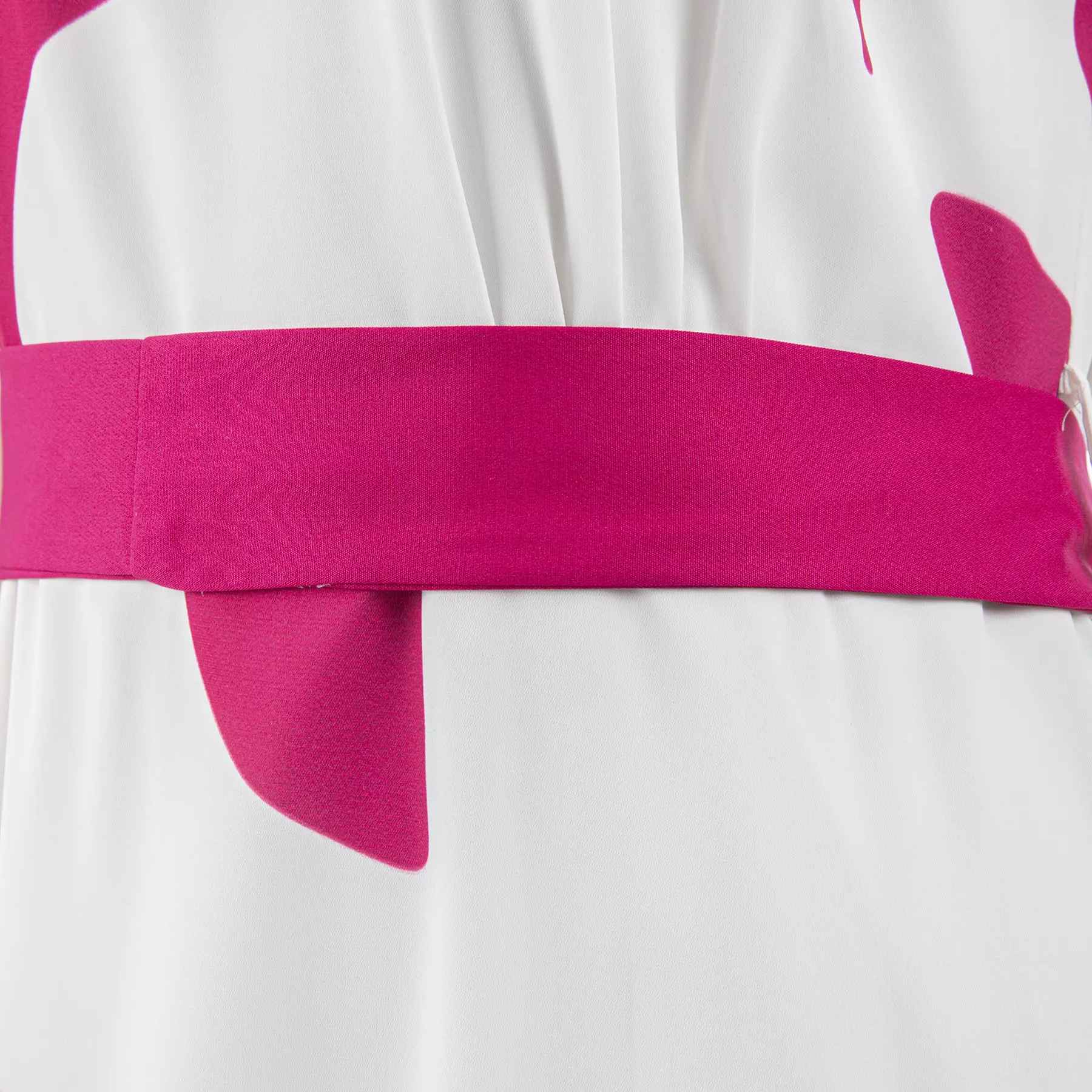 Kleid mit Gürtel für Damen mit floralem Design