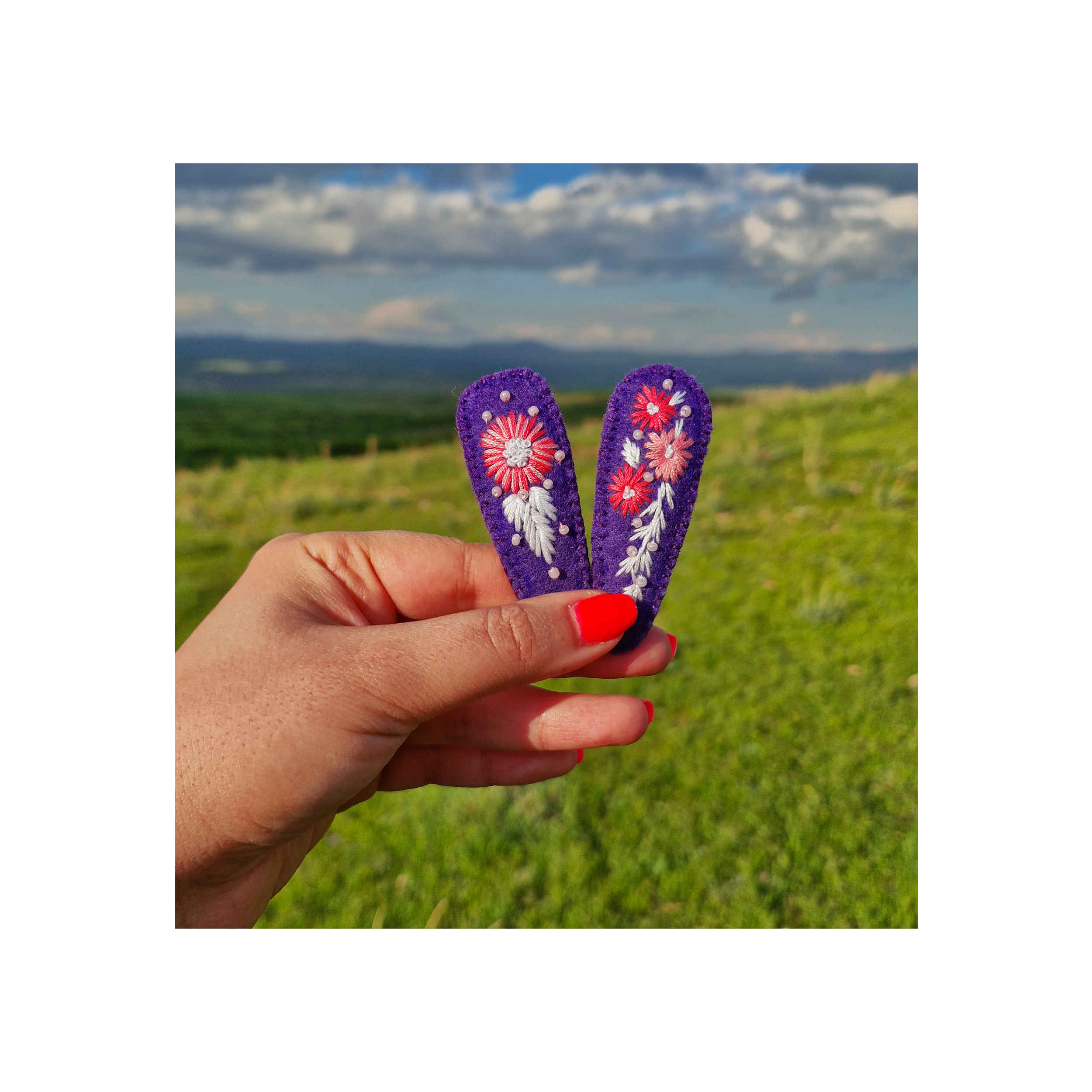 Handbesticktes Snap-Haarspangen-Set mit Blumen-Design