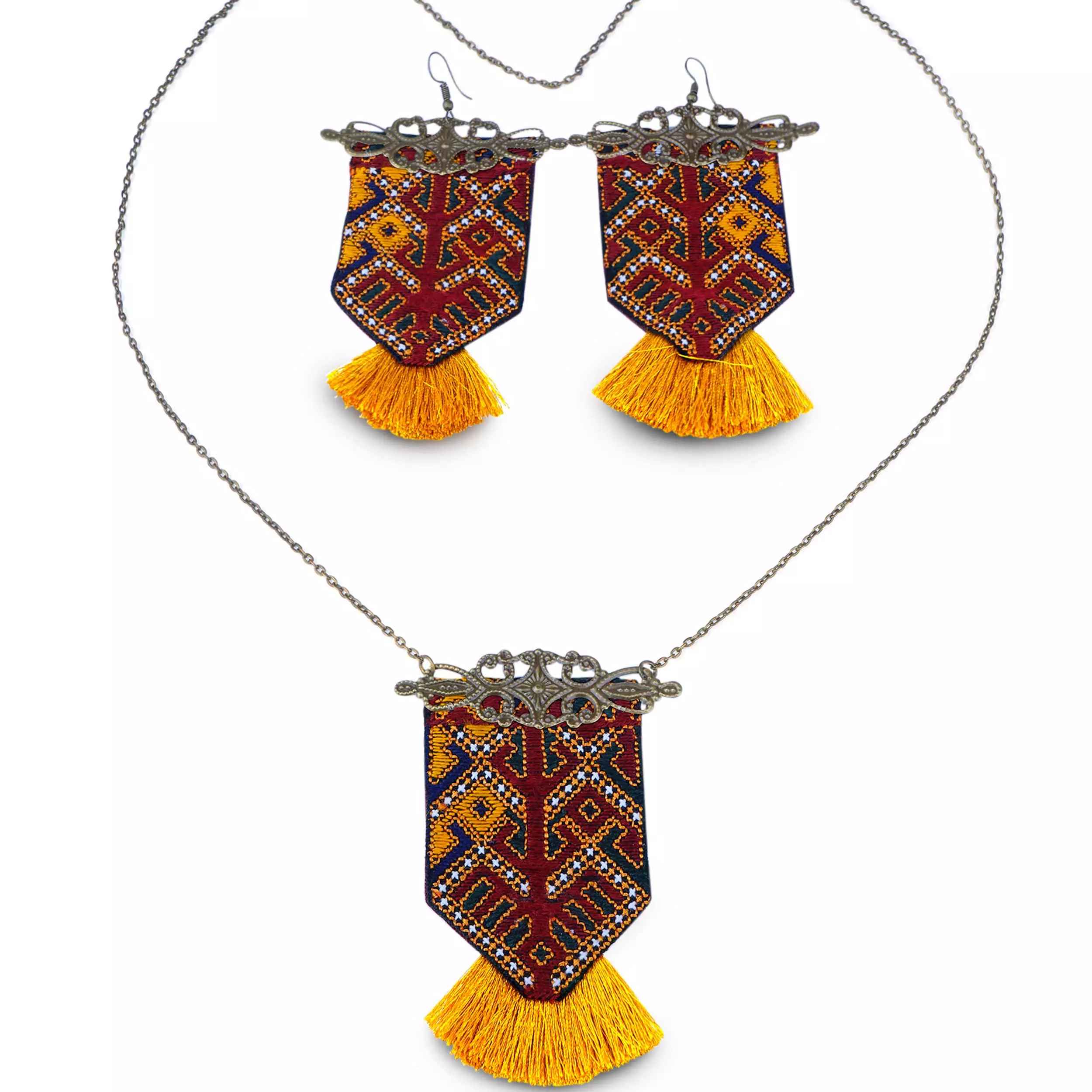 Persisches besticktes Ohrring- und Halsketten-Set Modell Balochi