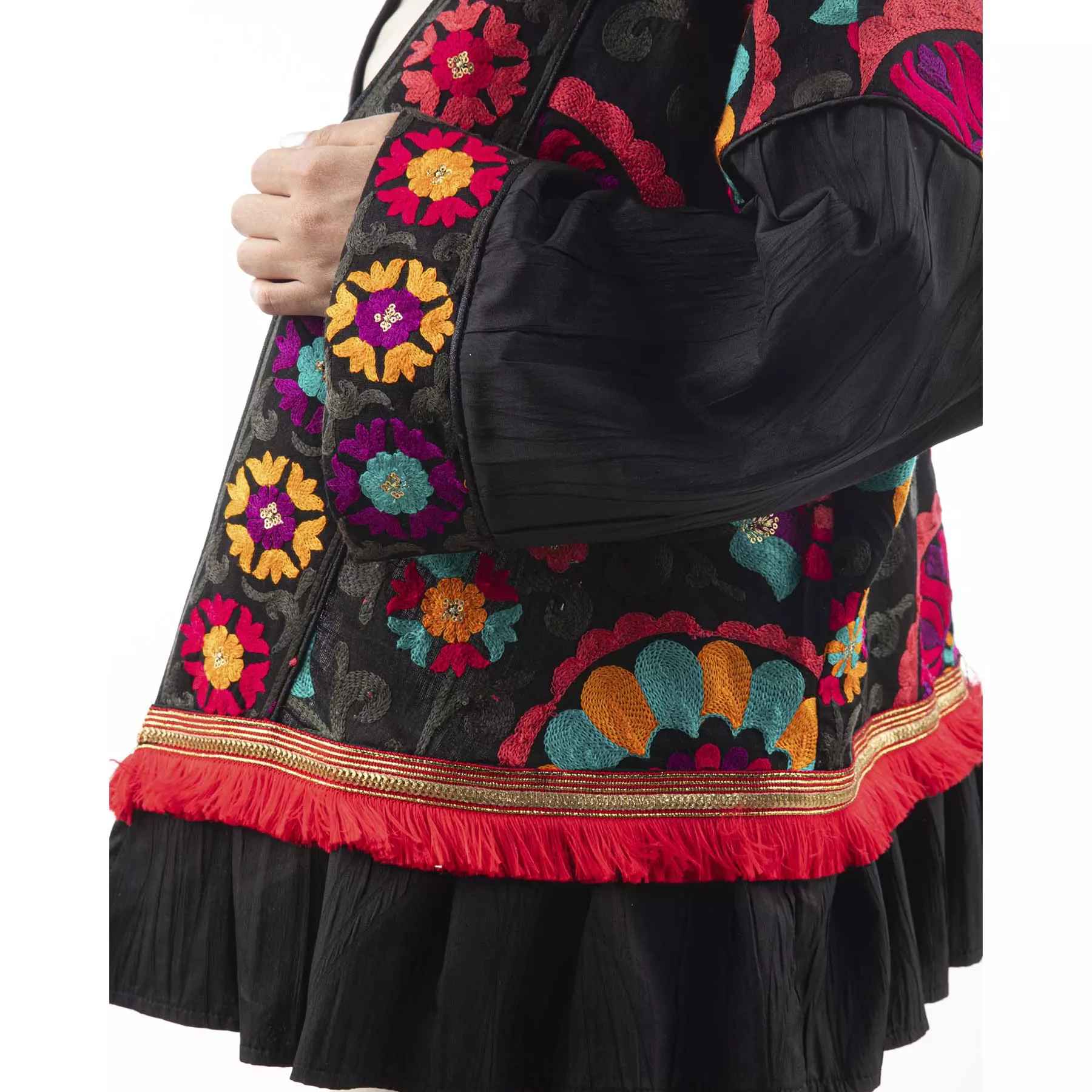 Persischer bestickter Manto für Frauen mit floralem Design