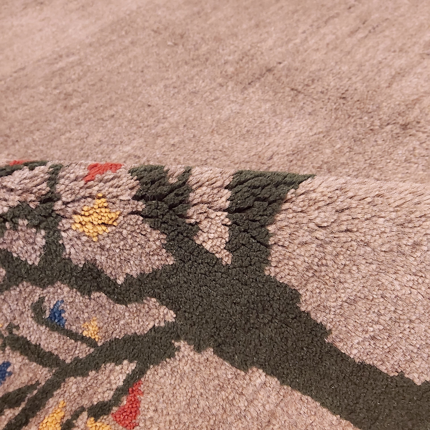 Original persischer Gabbeh-Wollteppich handgewebt in Fars mit Rand rosa